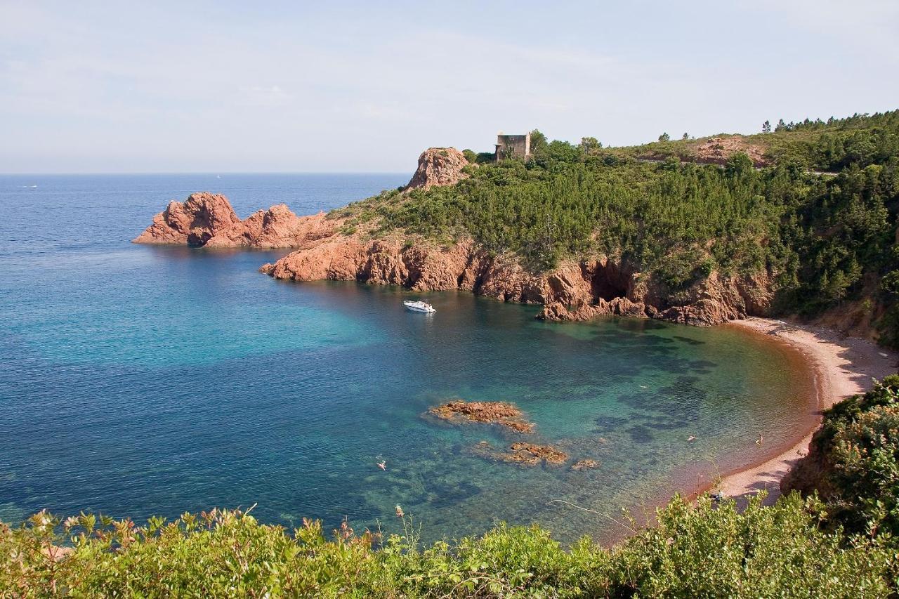 Agay Cap Esterel Village Allee Fleurs - F2 Clim Vue Golf Et Mer - Grande Terrasse Plein Sud Saint-Raphael  Bagian luar foto