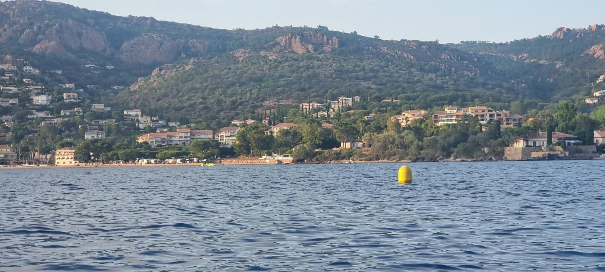 Agay Cap Esterel Village Allee Fleurs - F2 Clim Vue Golf Et Mer - Grande Terrasse Plein Sud Saint-Raphael  Bagian luar foto