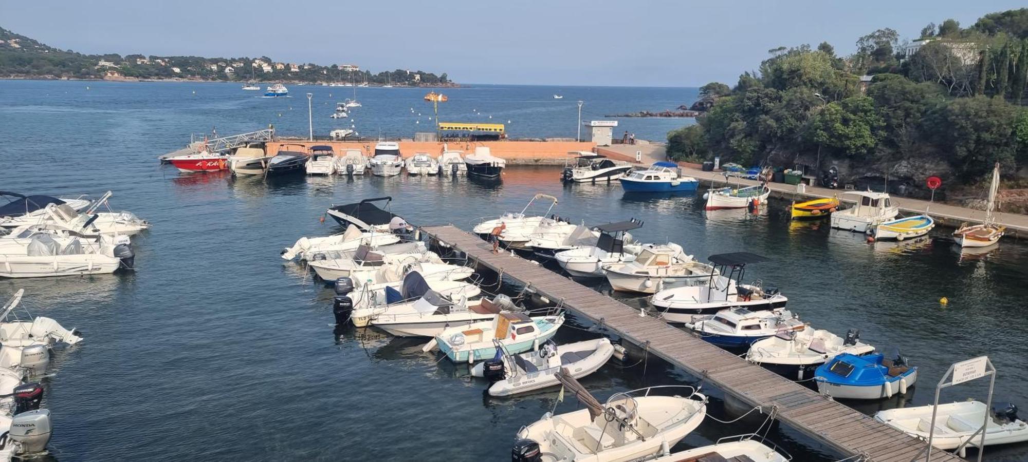 Agay Cap Esterel Village Allee Fleurs - F2 Clim Vue Golf Et Mer - Grande Terrasse Plein Sud Saint-Raphael  Bagian luar foto