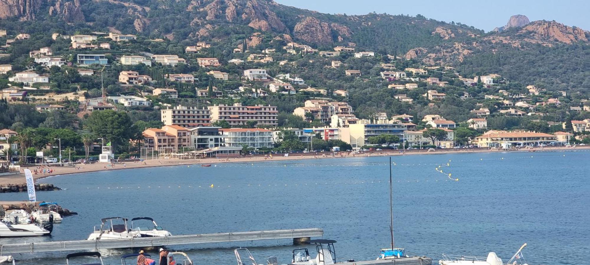 Agay Cap Esterel Village Allee Fleurs - F2 Clim Vue Golf Et Mer - Grande Terrasse Plein Sud Saint-Raphael  Bagian luar foto