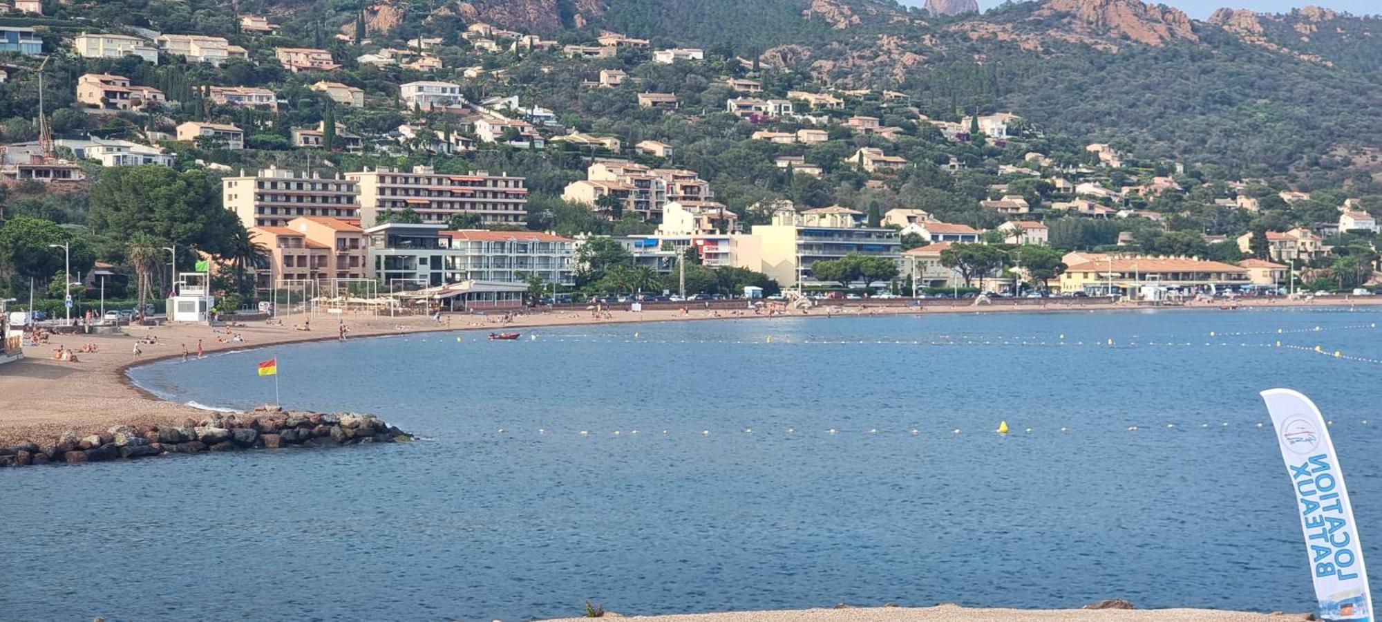 Agay Cap Esterel Village Allee Fleurs - F2 Clim Vue Golf Et Mer - Grande Terrasse Plein Sud Saint-Raphael  Bagian luar foto