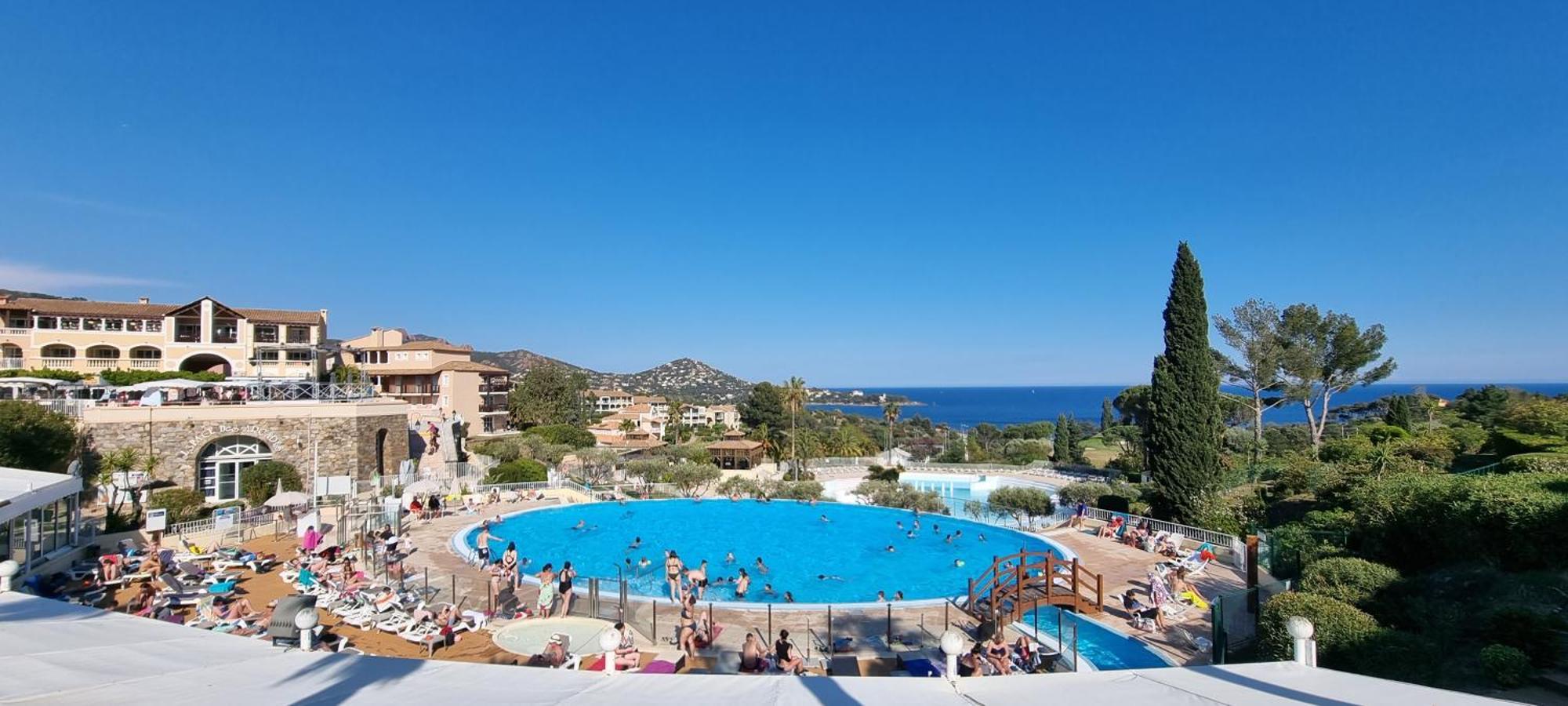 Agay Cap Esterel Village Allee Fleurs - F2 Clim Vue Golf Et Mer - Grande Terrasse Plein Sud Saint-Raphael  Bagian luar foto